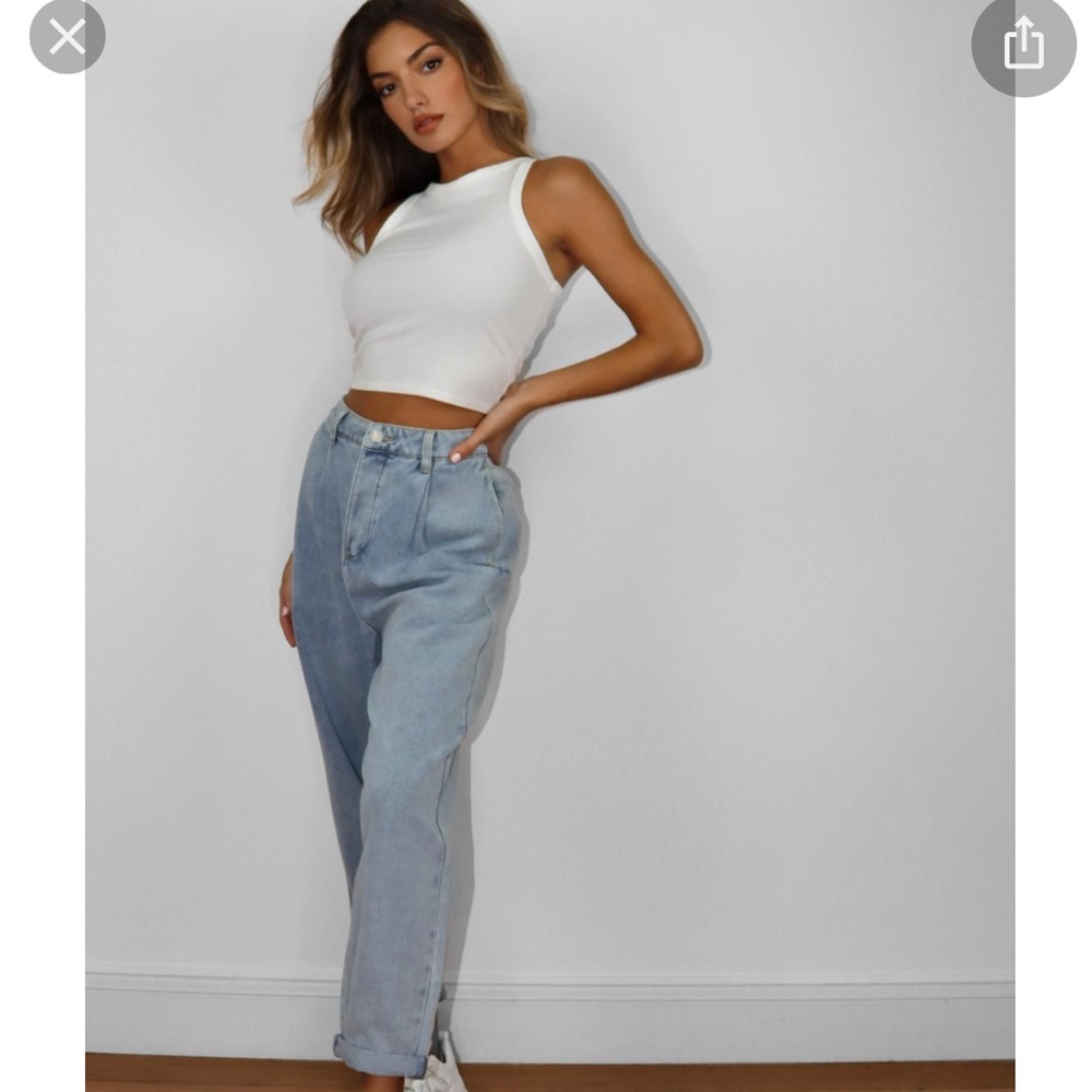 NWT Missguided Highwaisted Pleat Front Baggy Jeans